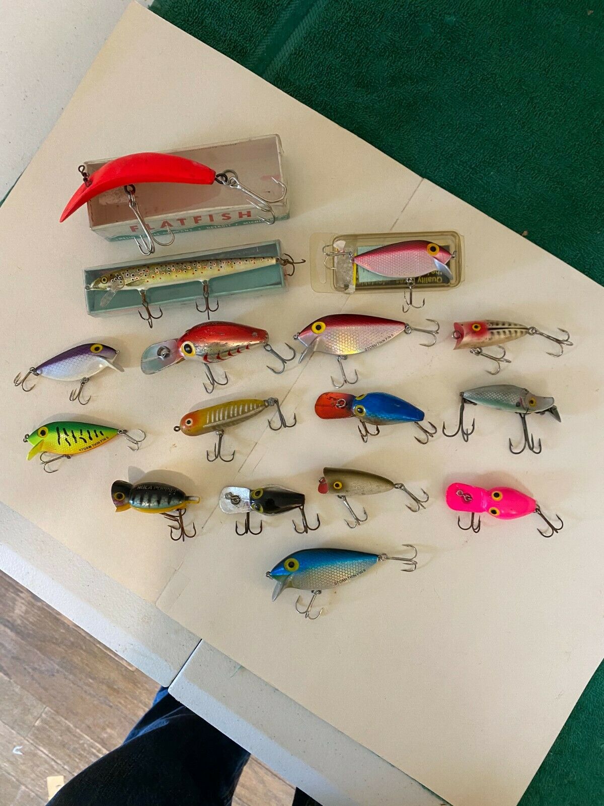 16 Pc Mixed Lures, Wiggle Wart, Heddon, Thin Fin, Rapala Fishing Lure Collection