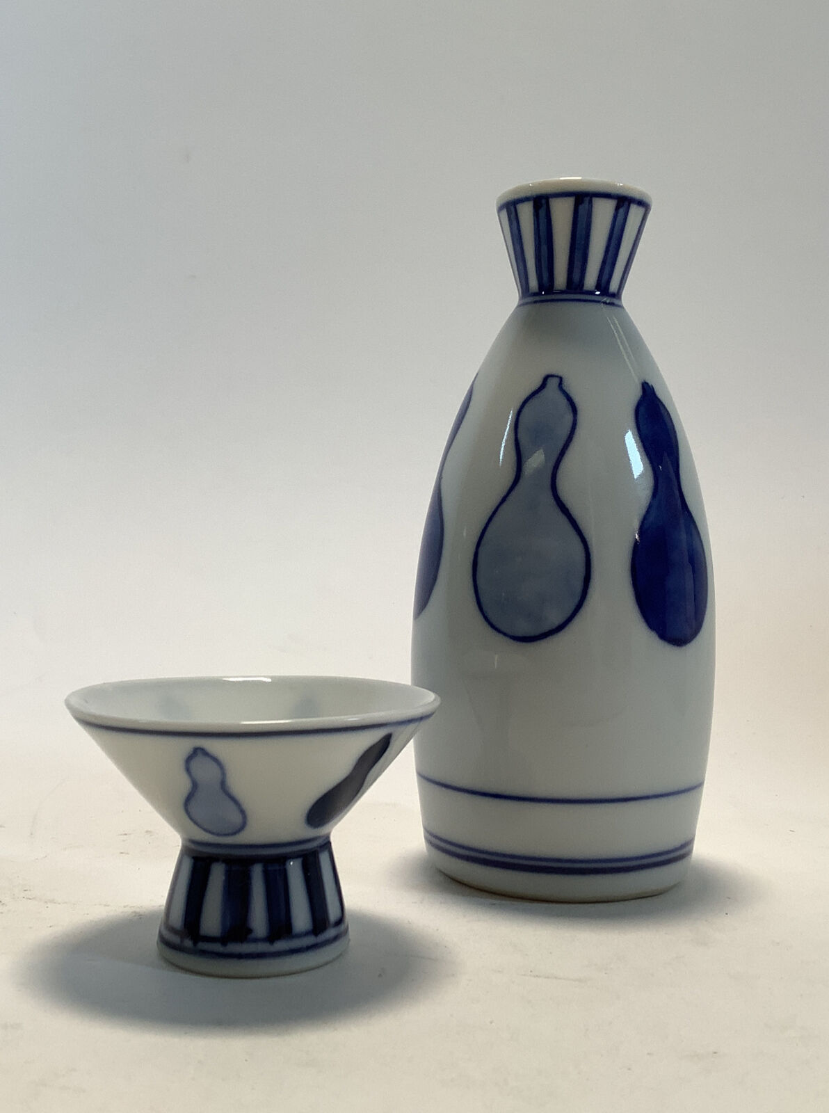 5" Sake Carafe And Sake Cup Blue And White Design Pattern