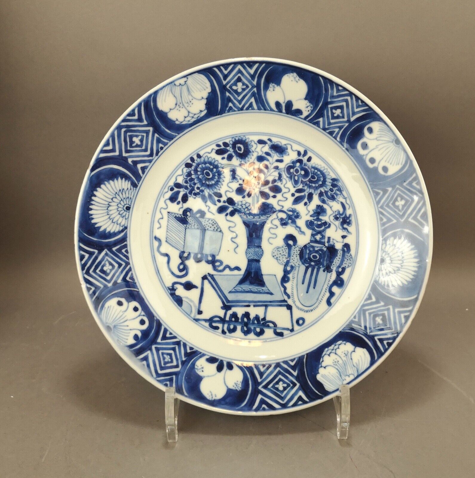 A Beautiful Chinese 18th Century Blue And White Plate - Kangxi