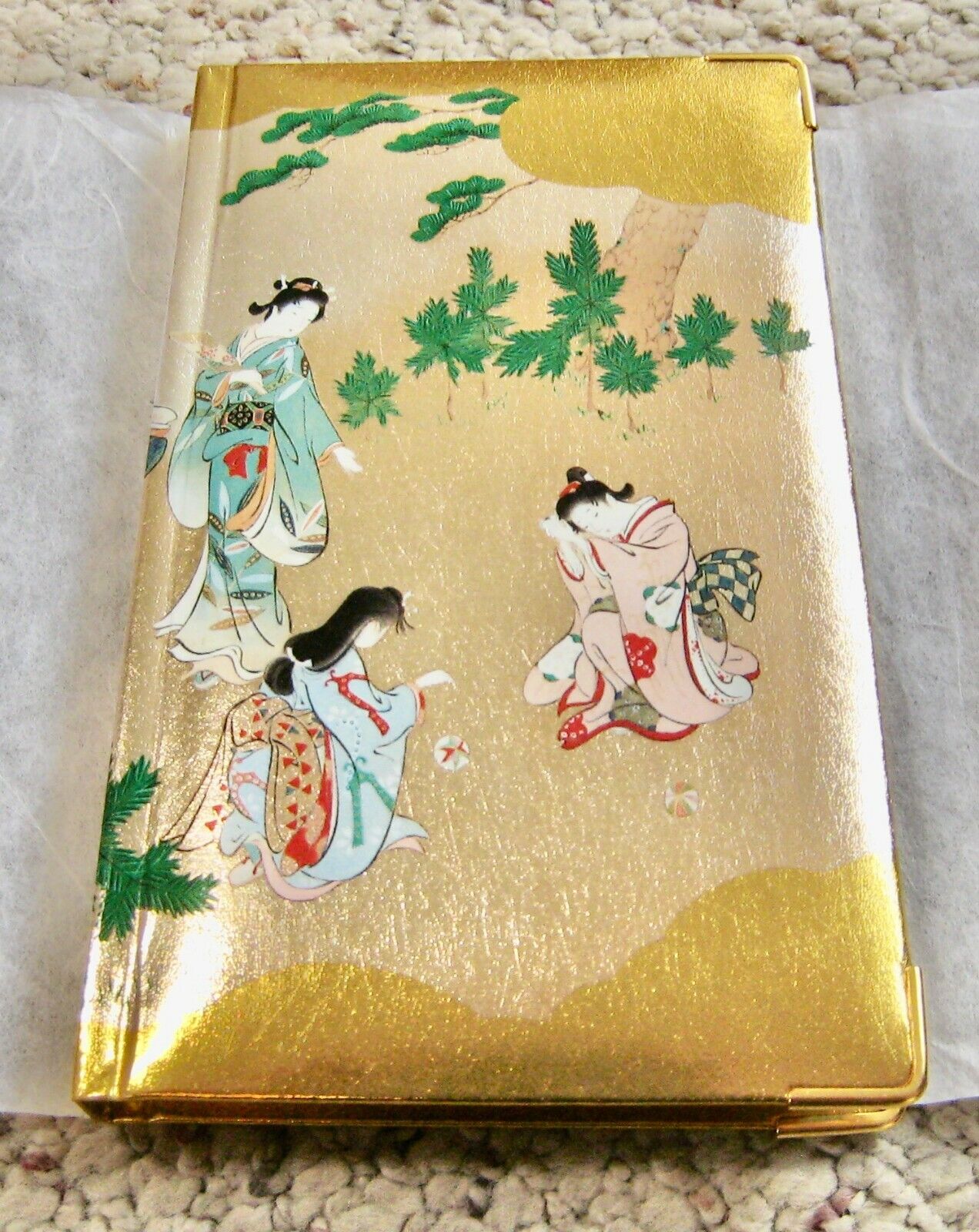 New In Box  Japanese Gold Leaf Lacquer Geisha Design  Address Book